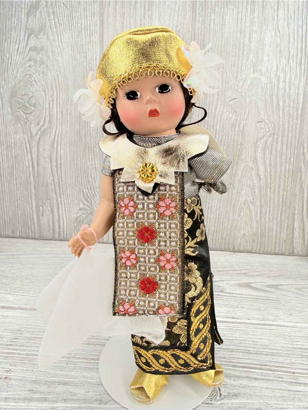 Vintage Madame Alexander International Doll Collection Bali 533 figure doll